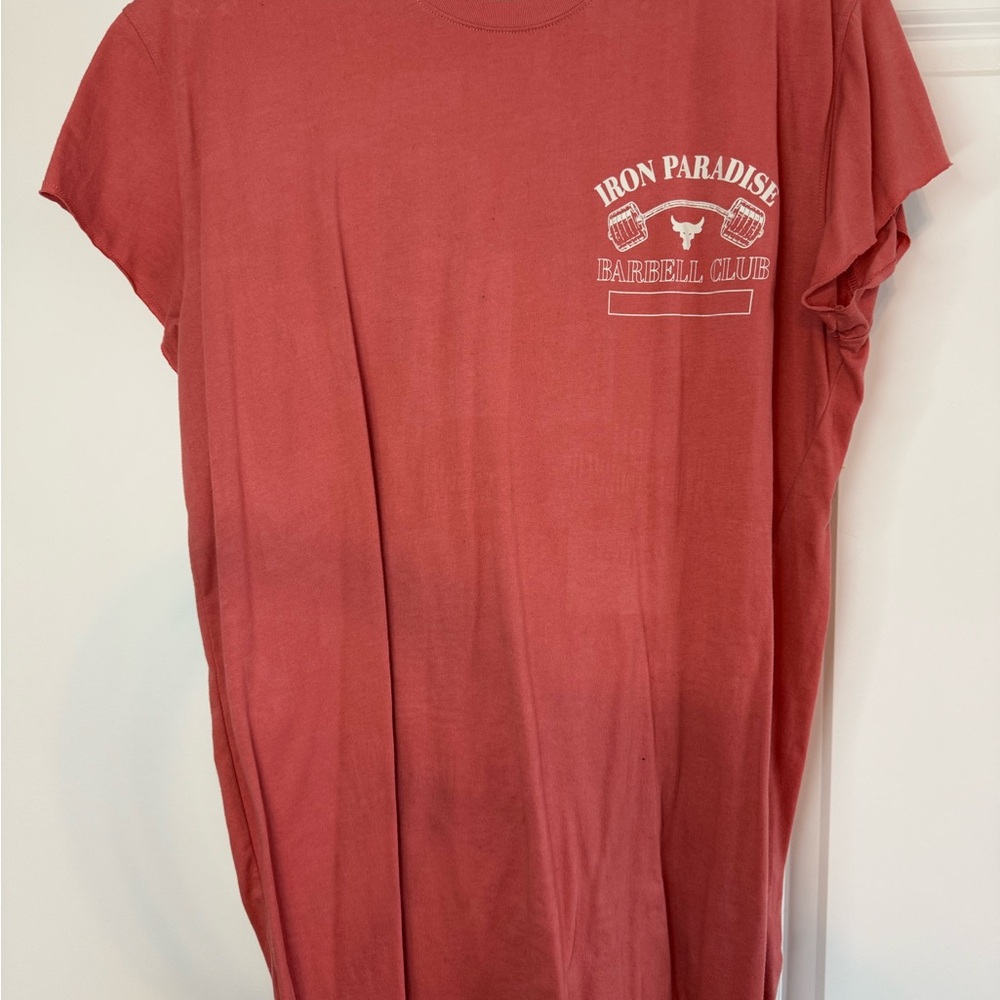 Iron Paradise Barbell Club T-Shirt in Red